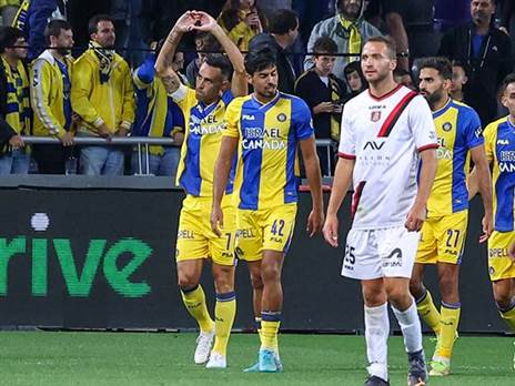 "מכונת שערים". זהבי (דני מרון)