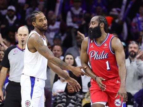 קוואי והארדן. ישתפו פעולה? (Tim Nwachukwu/Getty Images)