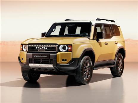 פנסים עגולים. לנד קרוזר בגרסת "מהדורה ראשונה". ימכר בכמה אלפי יחידות בלבד