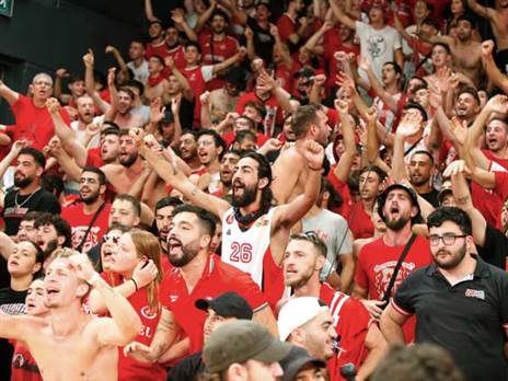 זידנברג מרגיע את הקהל (אלן שיבר)