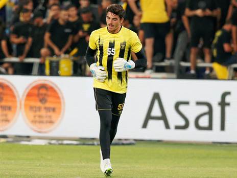 "רוצים להתרגל לשחקנים החדשים". מיגל סילבה (אלן שיבר)