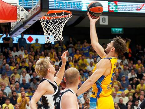 קטש מייעד לו דקות בעמדה 4. סורקין (אלן שיבר)