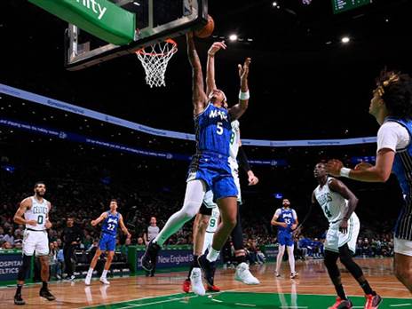 בנקרו. לא הספיק (Brian Babineau/NBAE via Getty Images)