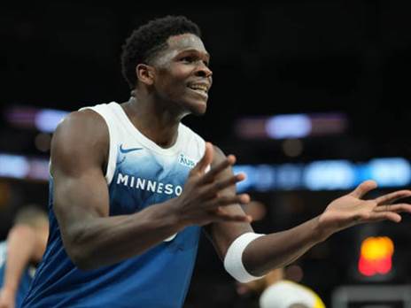 עדיין ראשון. אדוורדס (GETTY)