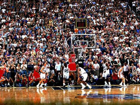 זרק לעבר הנצח (Fernando Medina/NBAE via Getty Images)