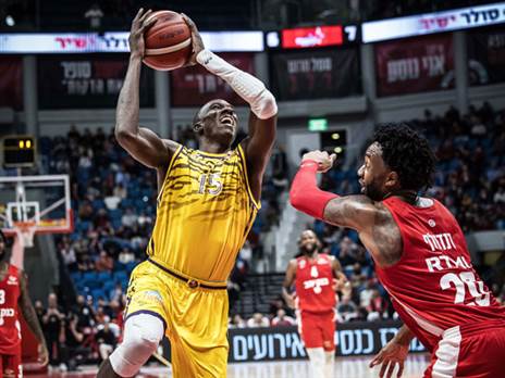 קווין הרווי. עוד הצגה (עודד קרני)