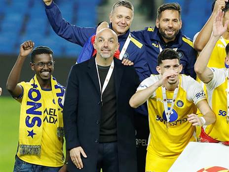 “אני רעב, וגם השחקנים“. לאזטיץ` (צילום: אלן שיבר)