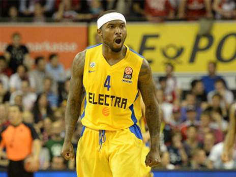 שמר על היינס, ונשאר במכבי (GETTY)