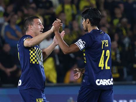 דוידה עם פרץ. היה צריך לעלות כבר במחצית (דני מרון)