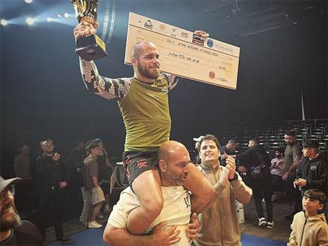 "אם לא הג`יו ג`יטסו הייתי מאבד את זה". סורמונט