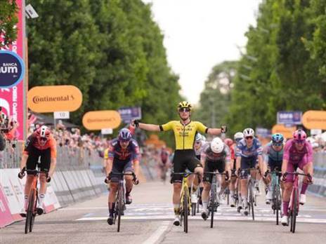 (ג'ירו טוויטר)