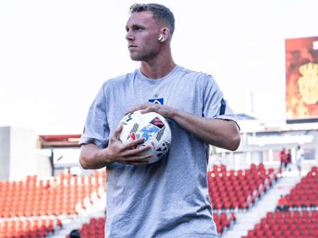 (העמוד הרשמי של המבורג)