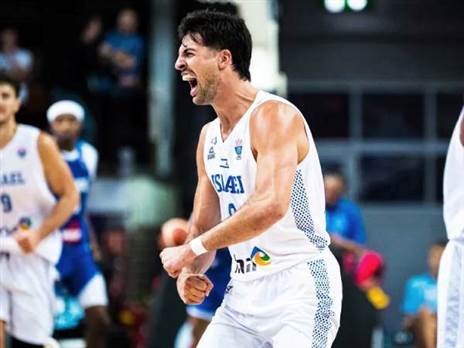 מיס מאצ` מהלך. אבדיה (FIBA)