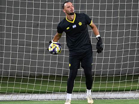 “נתניה ריסקה את צרפתי“ (צילום: ברני ארדוב)