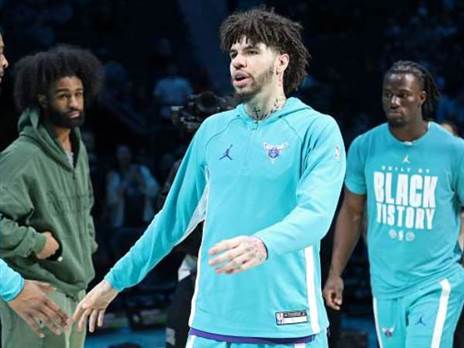 באמצע הצומת. בול (GETTY)