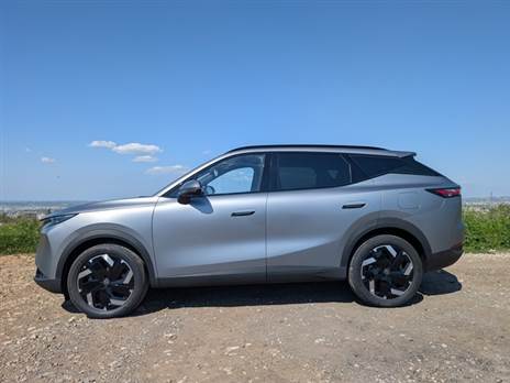 אומודה 7 - שיתוף פלטפורמה ומכלולים עם ג`אקו 7 בעיצוב וממדים שונה לגמרי