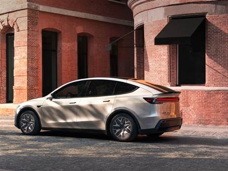 למרות הממדים שצמחו, הטווח גדל ב-81 ק“מ. האם יש כאן סוללה גדולה יותר?