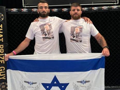 מייצגים את הנופלים בכל מקום. אלי ורפי ארונוב (צילום: פרטי)