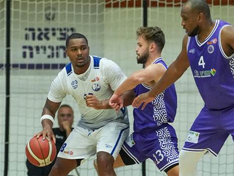 אוסטין טילמן במשחק ענק (צילום: טים נודלמן מנהלת ליגה לאומית Winner)