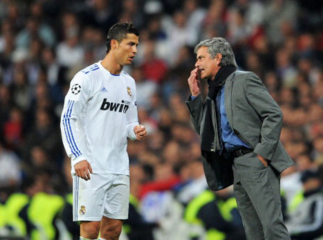 מוריניו, נותן גב לרונאלדו (gettyimages)