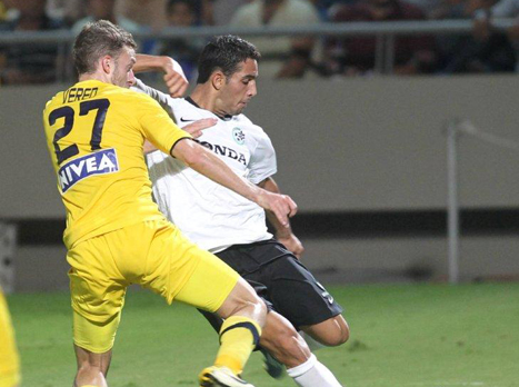 אייל גולסה מול עומר ורד (אלן שיבר)