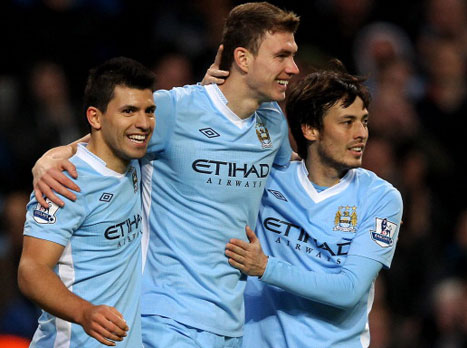 דז'קו וחברים. עוד יום במשרד (gettyimages)