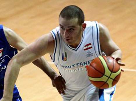 אל-עכארי, היה קרוב לשיא