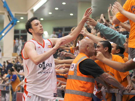 חנוכי. ישלימו מהפך גדול בסדרה?