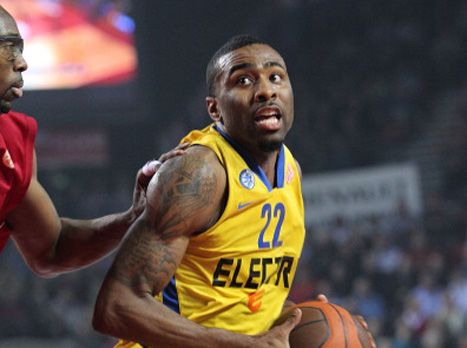 ממשיך ללבוש צהוב. קית' לנגפורד (gettyimages)