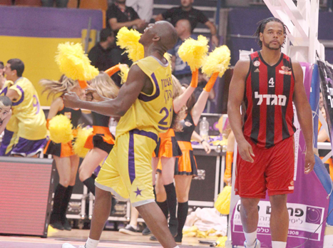 דאנסטון. בדרך לכרמל? (אלן שיבר)