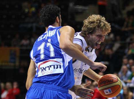 שניהם לא ישחקו. נוביצקי ואליהו (gettyimages)