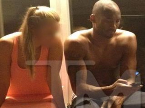 שוב מסתבך. קובי וידידה (TMZ)