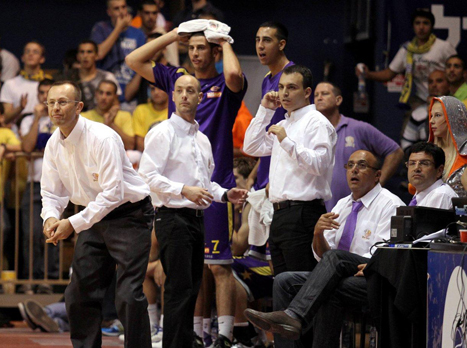 שמיר. יוכל לחזור והתאמן בפחים