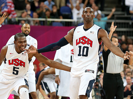קובי, עזר להביא כרטיס לחצי (gettyimages)
