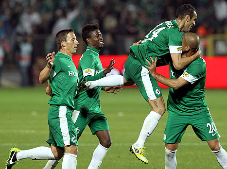 קטן לשלוש. הרשת תרעד גם ברוממה?