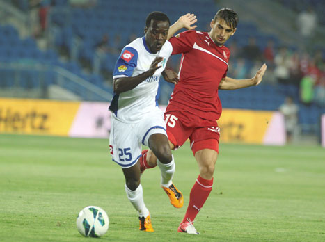 החדש של ק"ש. בראון במדי ר"ג (אלן שיבר)