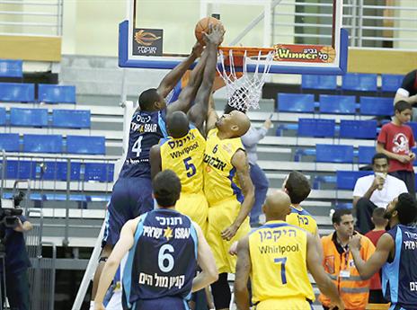 ג'יימס וסמית', בלי רחמים (אלן שיבר)