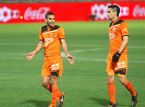 לא מסוגלים להתרומם. שחקני בני יהודה בפוזה אופיינית