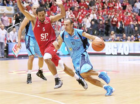 תוכנית המשחק עבדה. נסים (אלן שיבר)