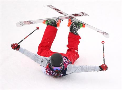 בענף הסקי סלופסטייל גם ההתרסקויות הן צבעוניות