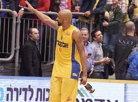 היה פשוט ענק. סמית' (אלן שיבר)