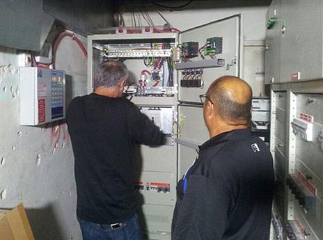 עובדים על זה. היום באולם הפחים