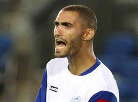 תולה את הנעליים. עומר גולן