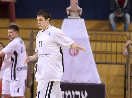 פרימוז' ברזץ, בא עם המון ניסיון