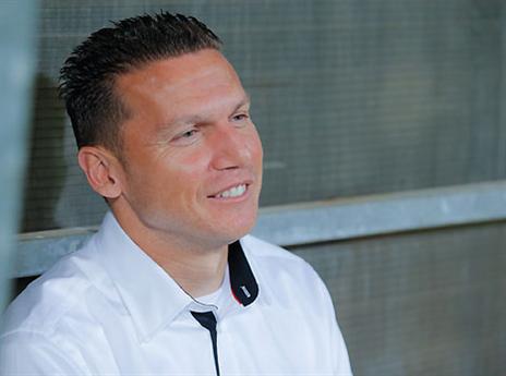 בכר מחוייך. בנה קבוצה יוצאת דופן (אנג'ו גוש ג'יני)