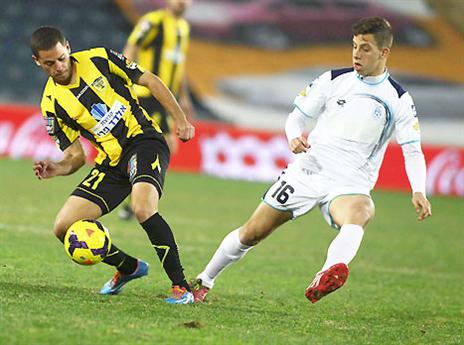 כישרון יש, אבל גם לא מעט כרטיסים. רייכרט (אלן שיבר)