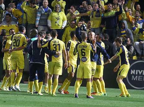 העונה זה אבוד, הברכות למכבי (אלן שיבר)