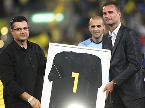 שטראובר קיבל כבוד