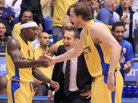 היה שמח בהיכל  (אלן שיבר)