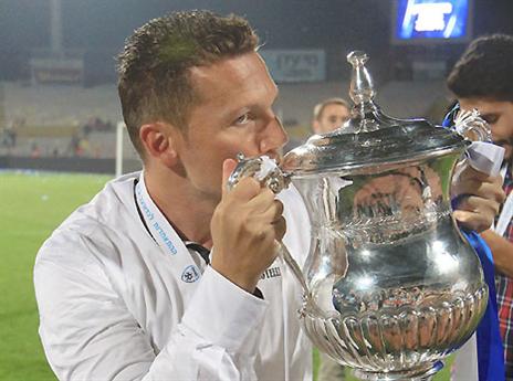 בכר, עוד איזה למאמן ק"ש (אלן שיבר)